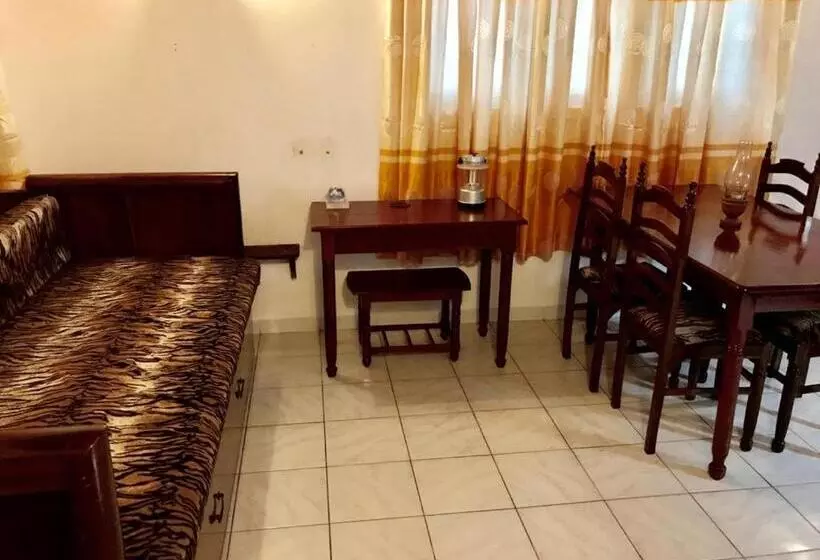 בית מלון כפרי Star Holiday Resort