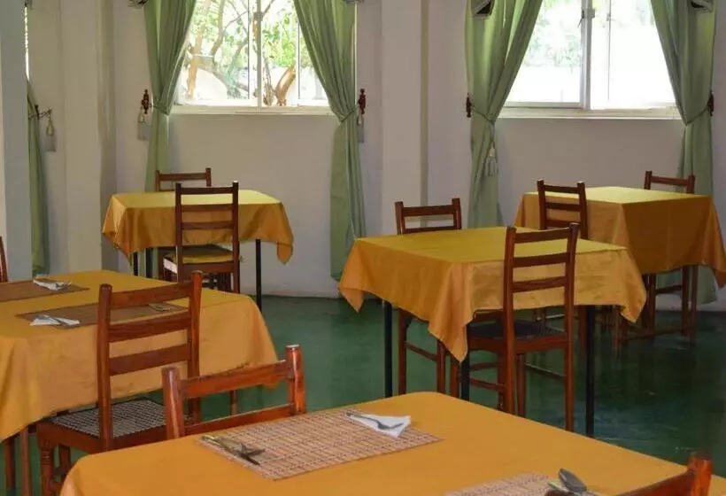 בית מלון כפרי Star Holiday Resort