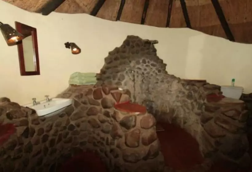 هتل The Royal Sichango Village