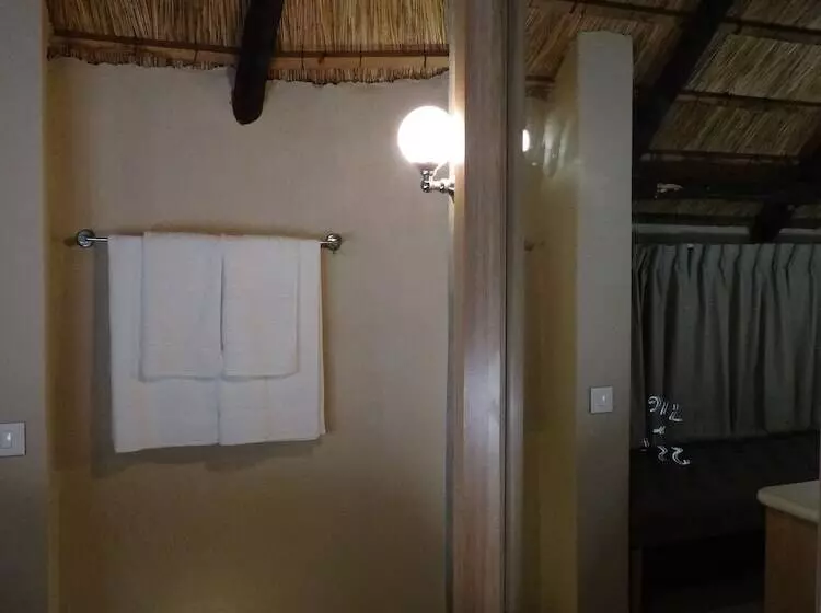 هتل The Royal Sichango Village