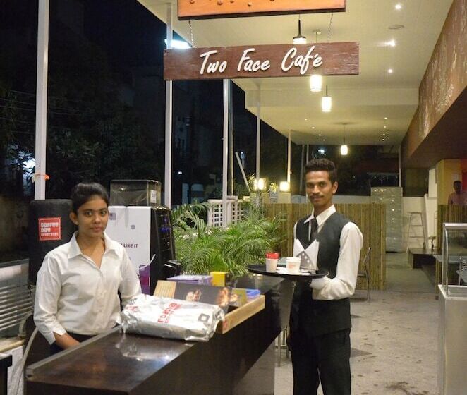 هتل Vijay Residency