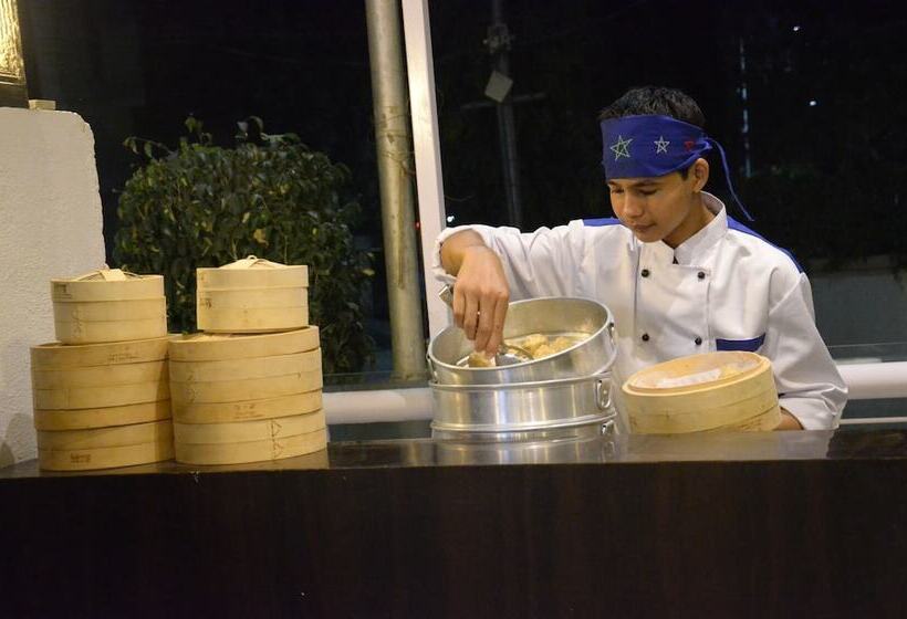 هتل Vijay Residency