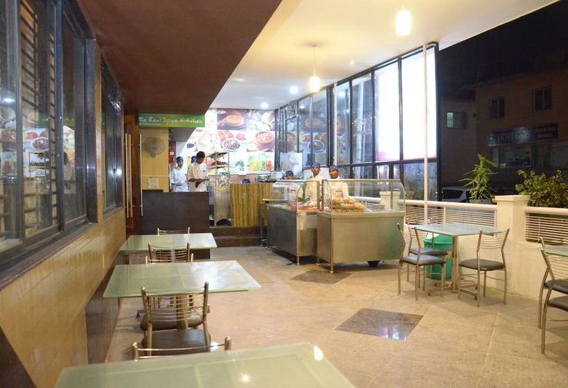 هتل Vijay Residency