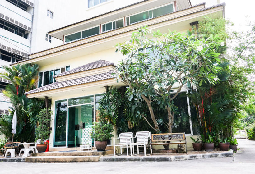 Kanavera Sriracha  & Serviced Apartment