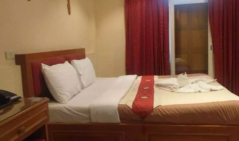 펜션 Chaiyapoon Inn