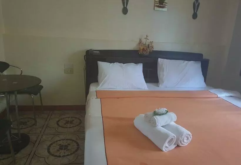 펜션 Chaiyapoon Inn