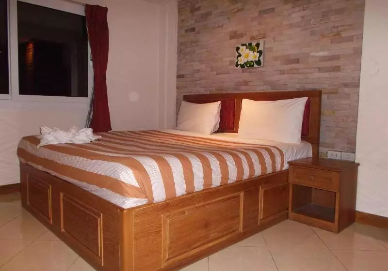 펜션 Chaiyapoon Inn