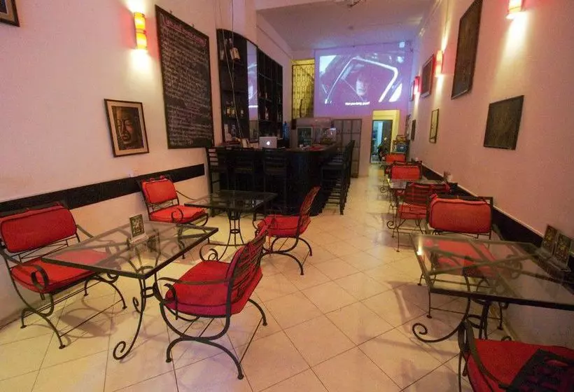 ペンション Sary's Guesthouse