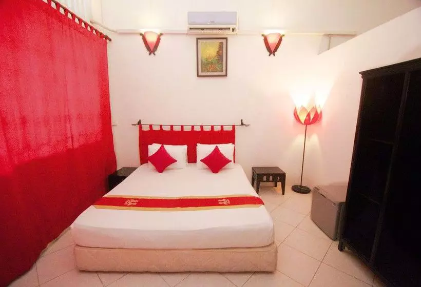 ペンション Sary's Guesthouse