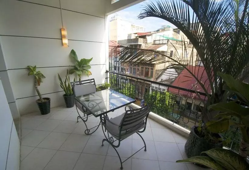 ペンション Sary's Guesthouse