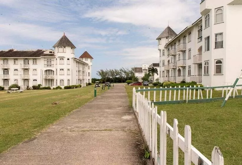 Seacastles Exora Beach Suite