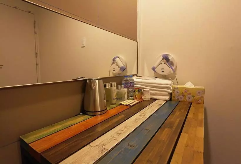 W Mini Hotel   Hostel