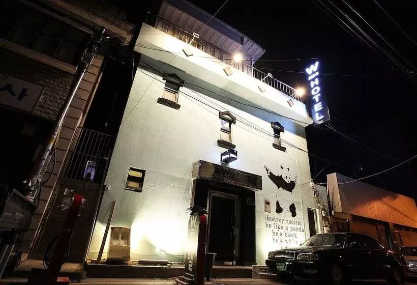 W Mini Hotel   Hostel