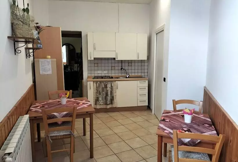 تختخواب و صبحانه Da Rosa