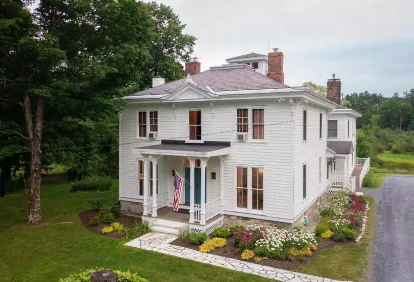 ベッドアンドブレックファースト Hill Farm Inn