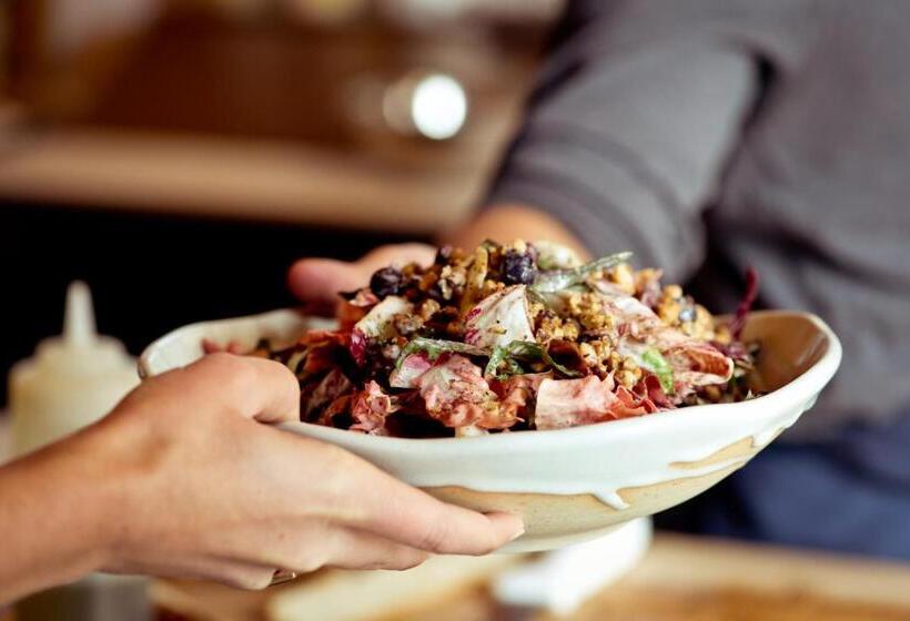 住宿加早餐  Hill Farm Inn