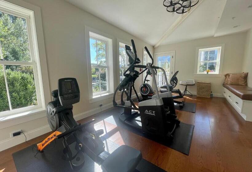 住宿加早餐  Hill Farm Inn