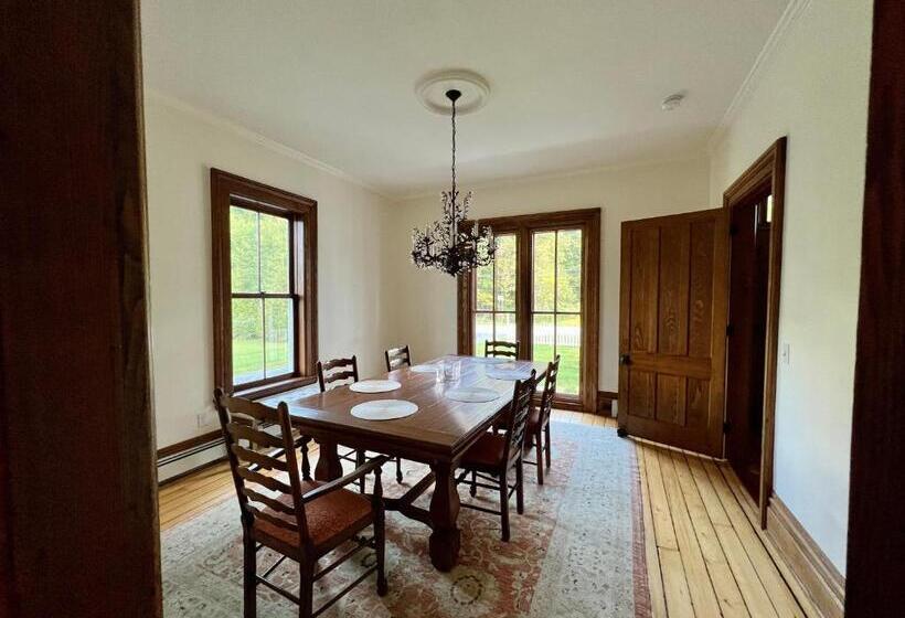 住宿加早餐  Hill Farm Inn