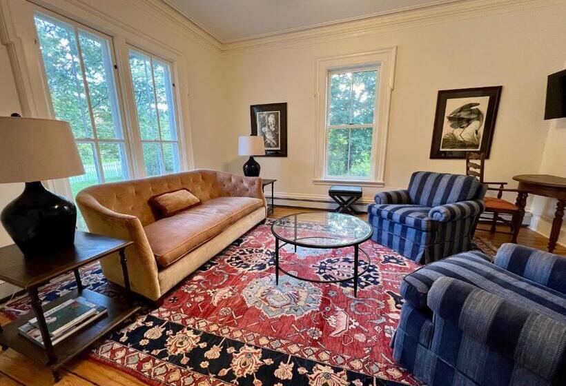 住宿加早餐  Hill Farm Inn