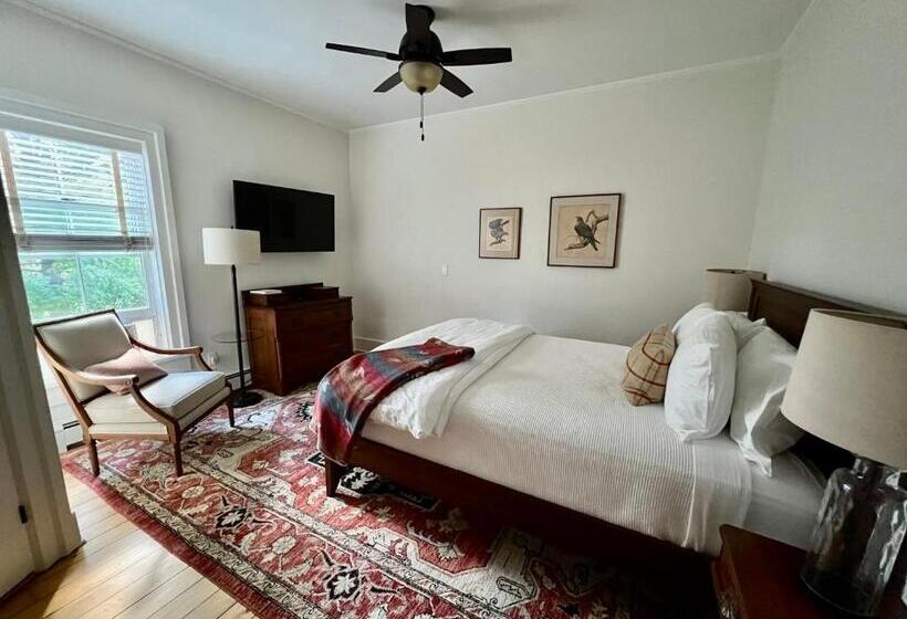 住宿加早餐  Hill Farm Inn