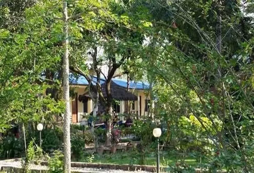 Chitwan Safari Camp & Lodge