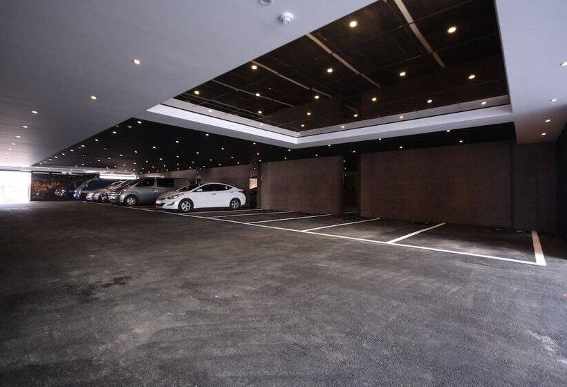 Almond Hotel Busan Station