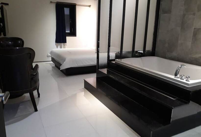 Almond Hotel Busan Station