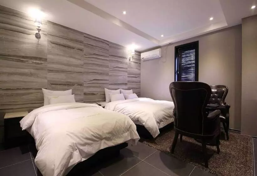 Almond Hotel Busan Station