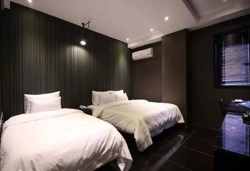 Almond Hotel Busan Station