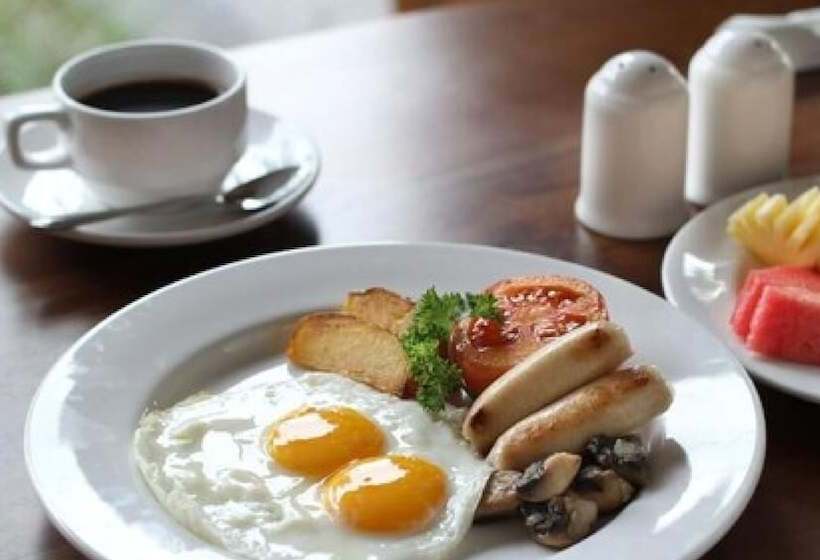 בית מלון כפרי Kubu Cempaka Seminyak