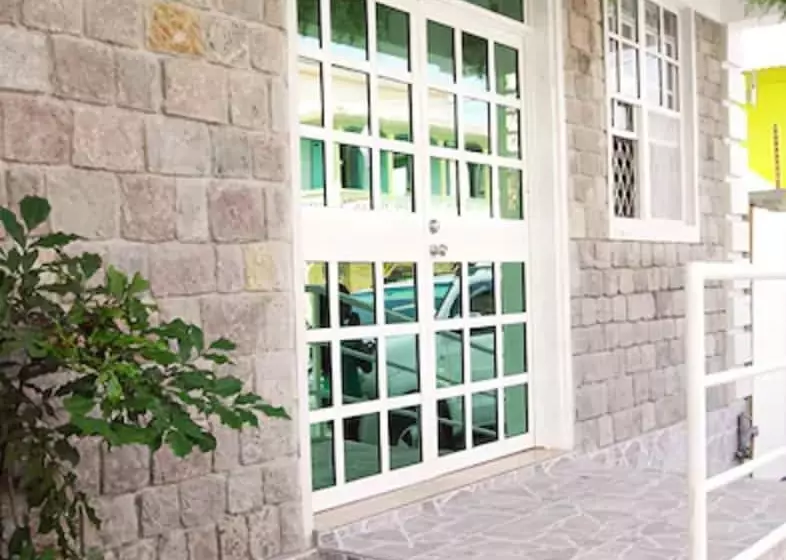 هتل La Flamboyant