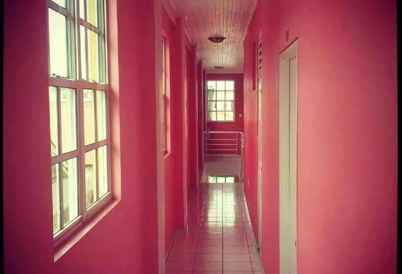 هتل La Flamboyant