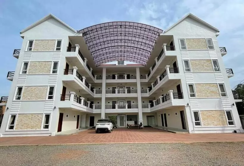 هتل Mary Beach  And Resort