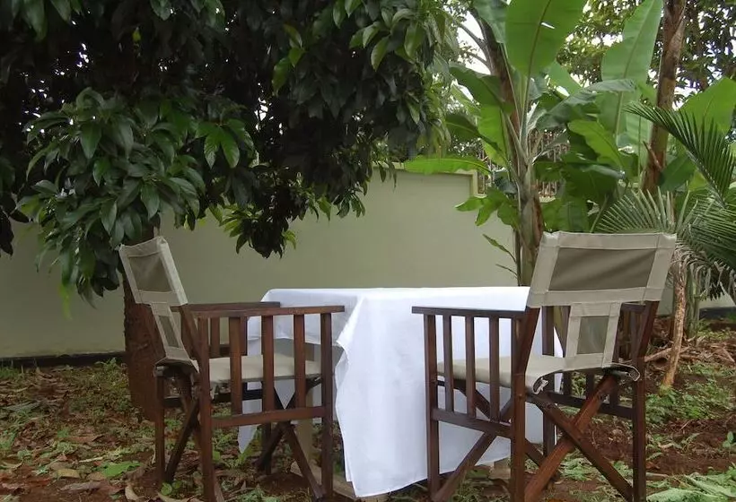 هتل Ngorongoro Villa & Restaurant