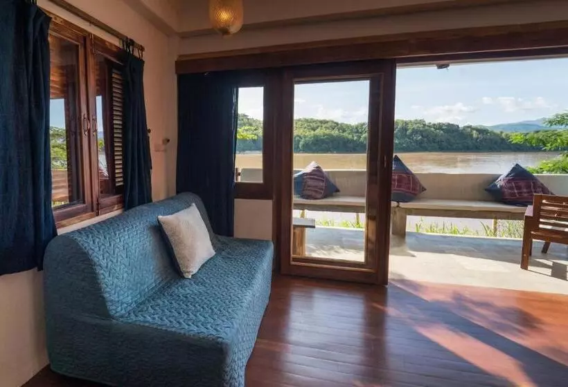 בית מלון כפרי Ock Pop Tok Mekong Villa