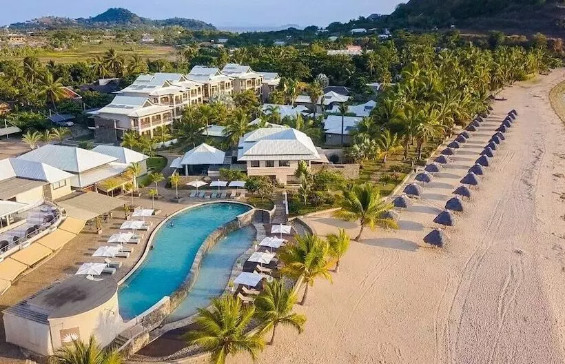 هتل Palm Beach Resort & Spa