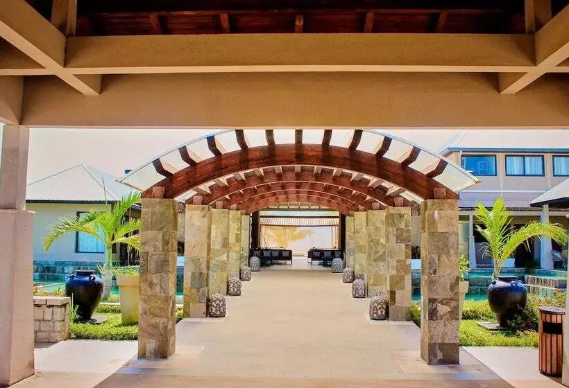 هتل Palm Beach Resort & Spa