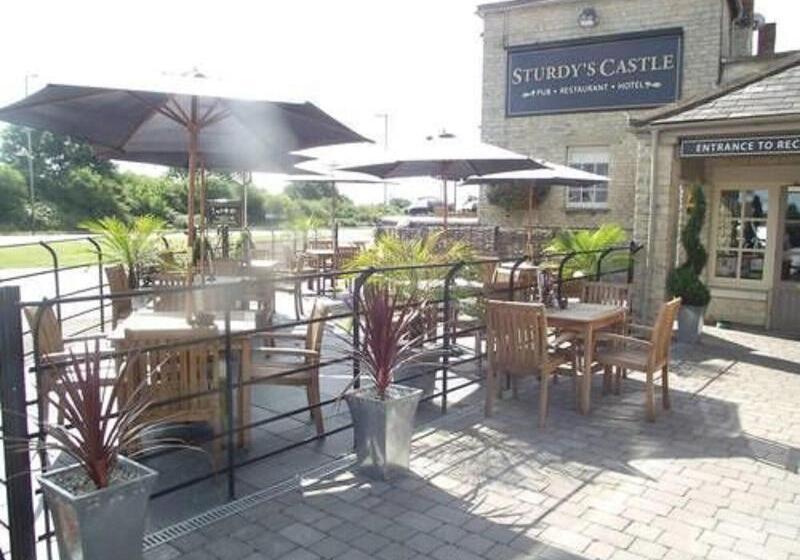 בית מלון כפרי Sturdys Castle