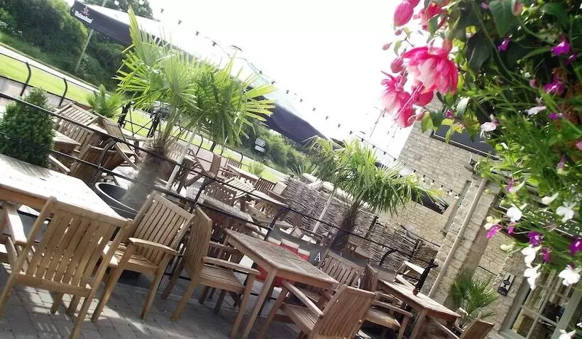 בית מלון כפרי Sturdys Castle