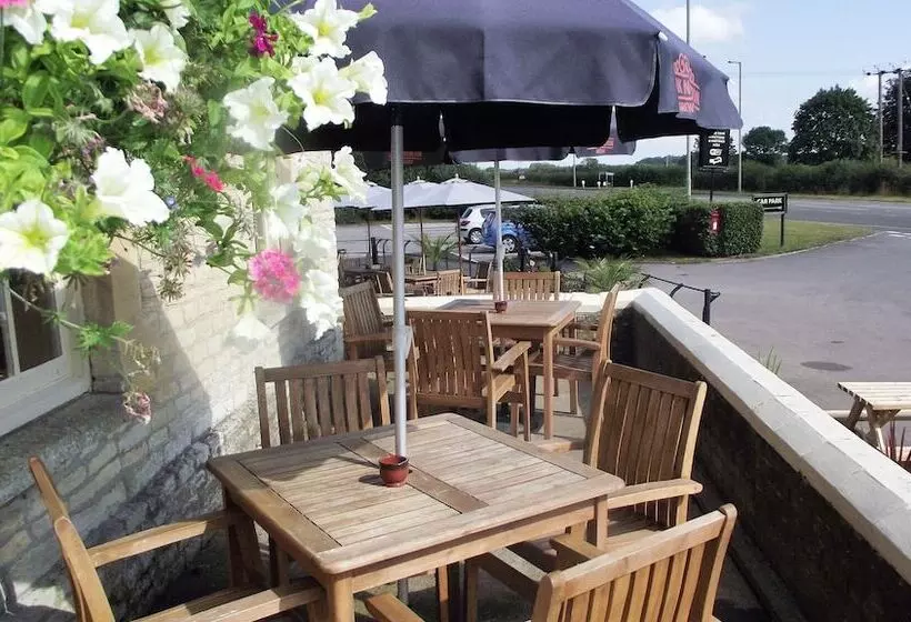 בית מלון כפרי Sturdys Castle