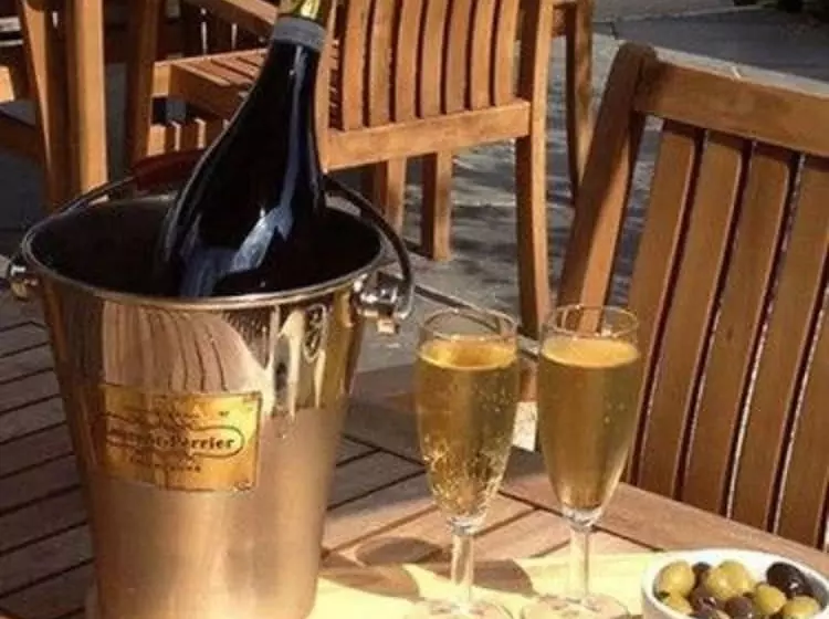 בית מלון כפרי Sturdys Castle