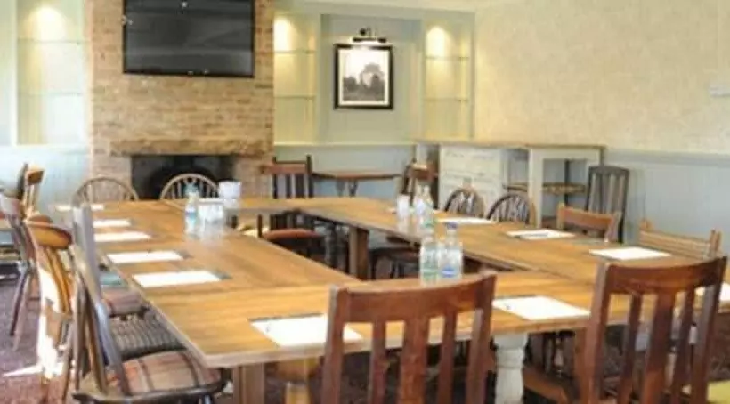 בית מלון כפרי Sturdys Castle