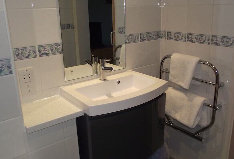 בית מלון כפרי Sturdys Castle