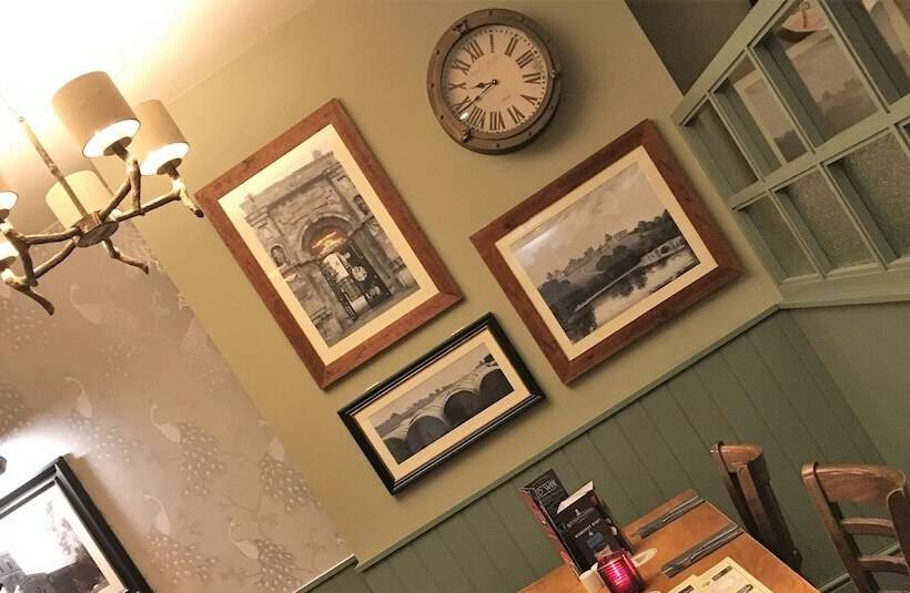 בית מלון כפרי Sturdys Castle