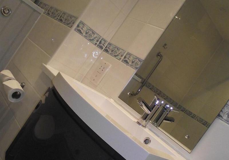 בית מלון כפרי Sturdys Castle