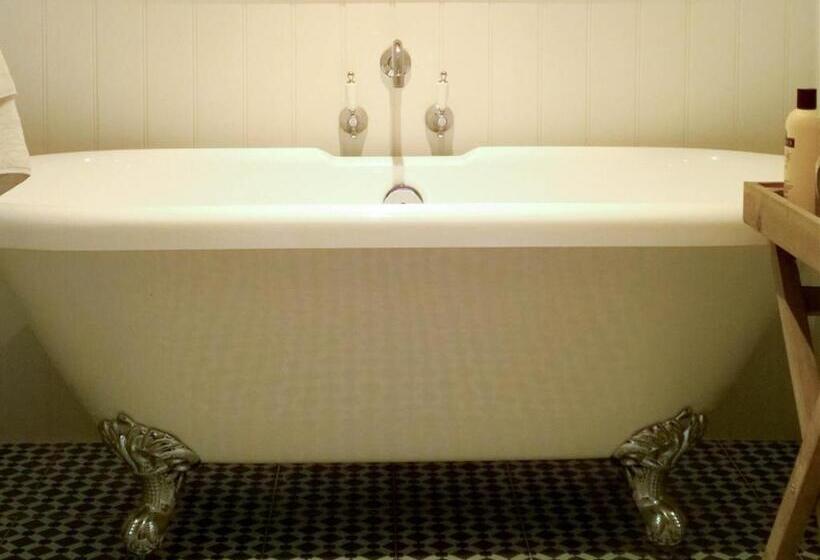 فندق The Green Man Boutique