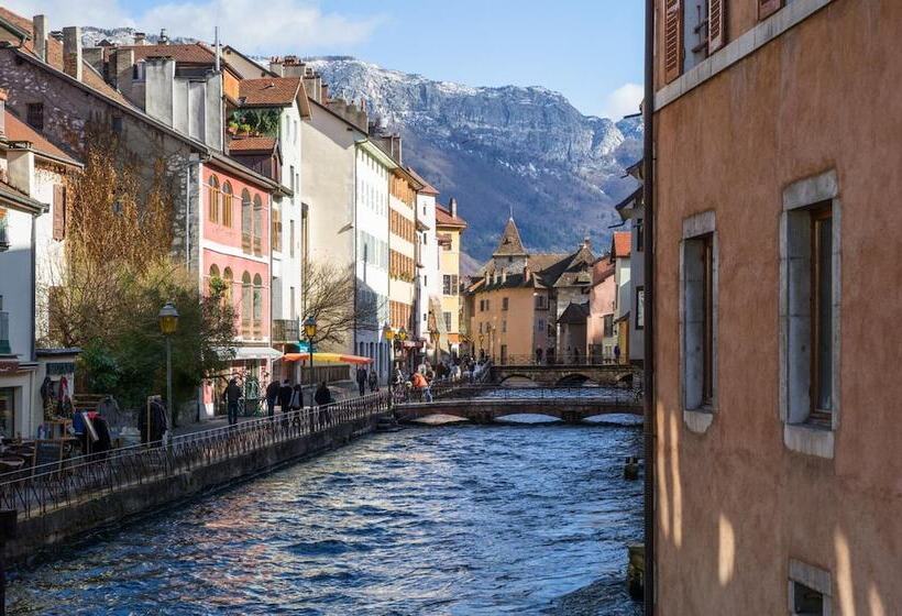 Les Loges Annecy Vieille Ville