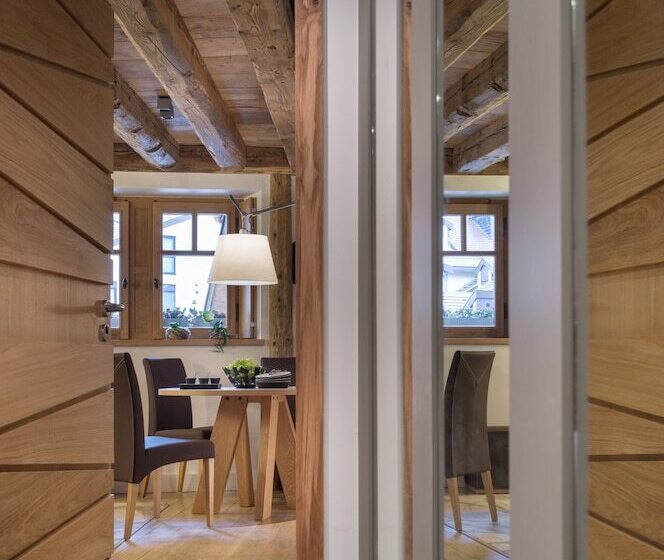 Les Loges Annecy Vieille Ville