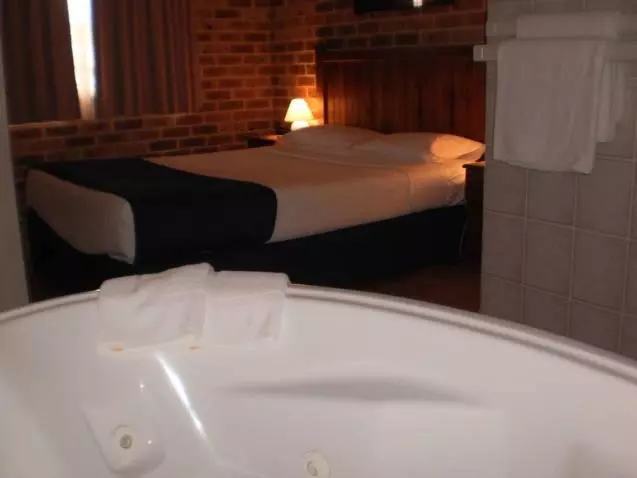 汽车旅馆 Lake Haven Motor Inn