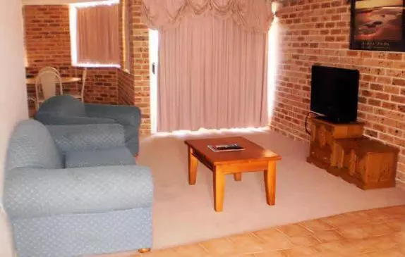 汽车旅馆 Lake Haven Motor Inn